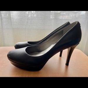 Tahari Sophia Platform Pump, Black 6.5